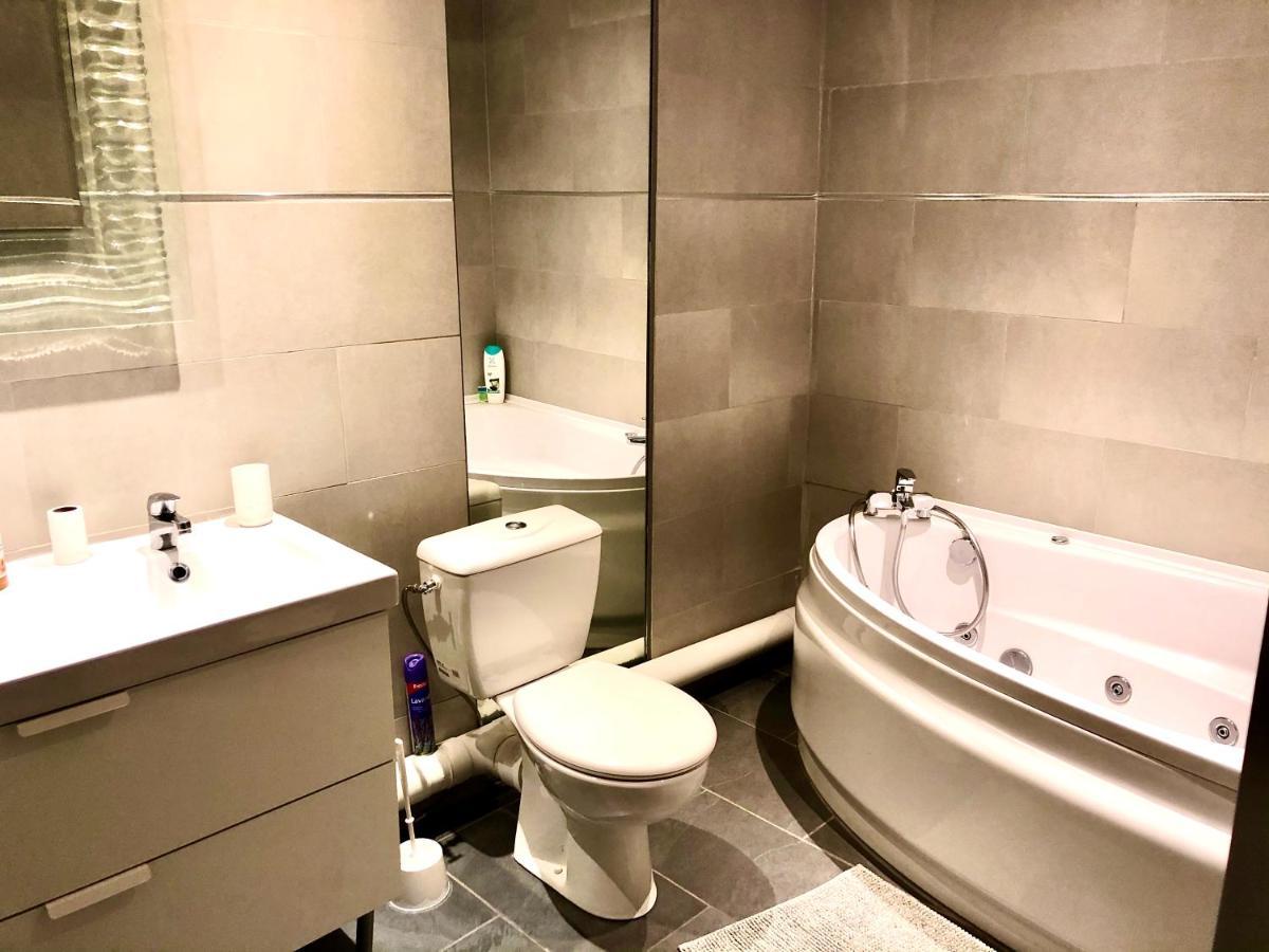 Appartement 105 M2 Rue Foch Arc De Triomphe Hyper Centre Montpellier Exteriör bild